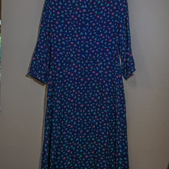 Dress - Picture 4 of 4